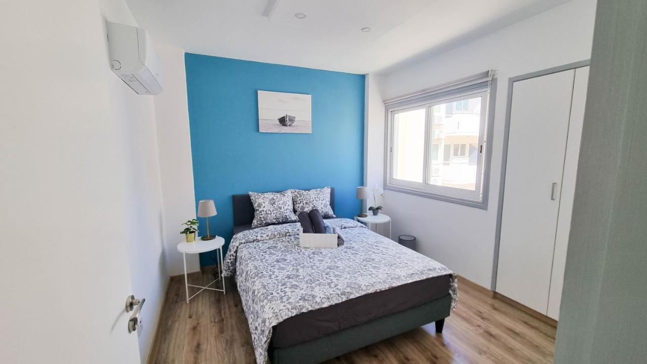 Modern Retreat: 2Br Stylish Apt With Comfy Rooms! Smart Tv With 200Mbps Internet Larnaca Esterno foto